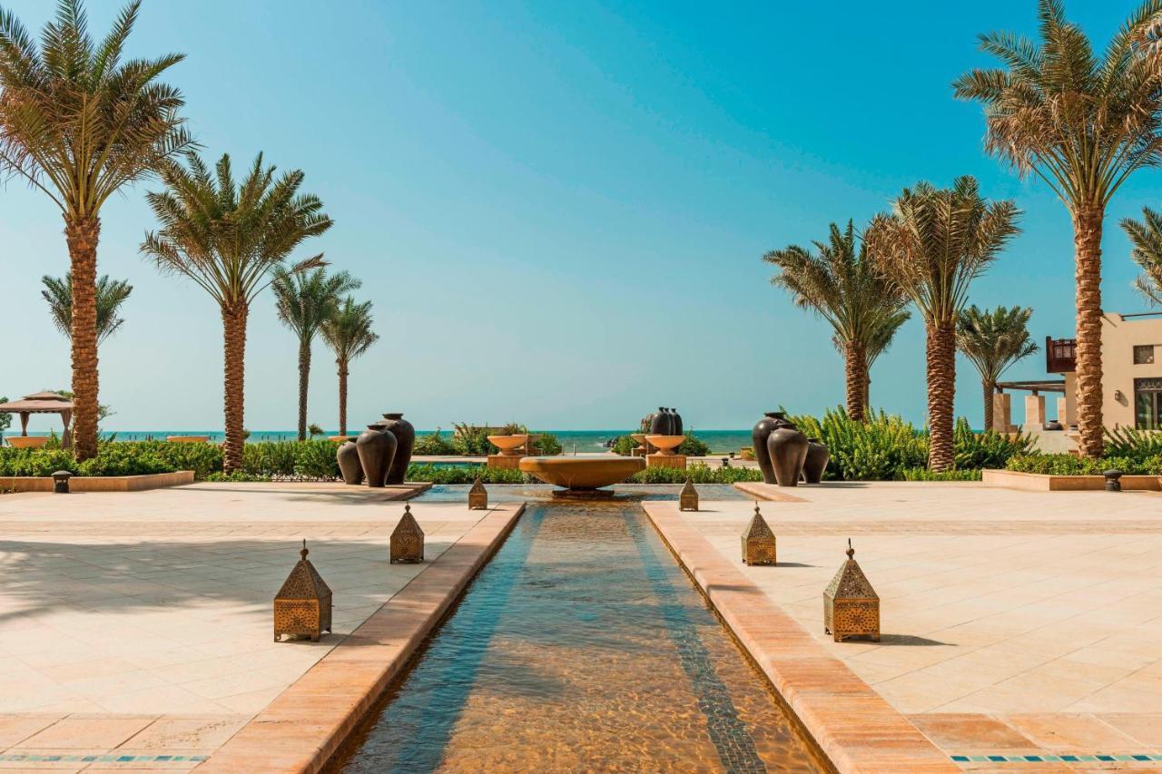 阿扎曼萨雷度假酒店-奢华精选 阿吉曼 外观 照片 The Cove Rotana Resort