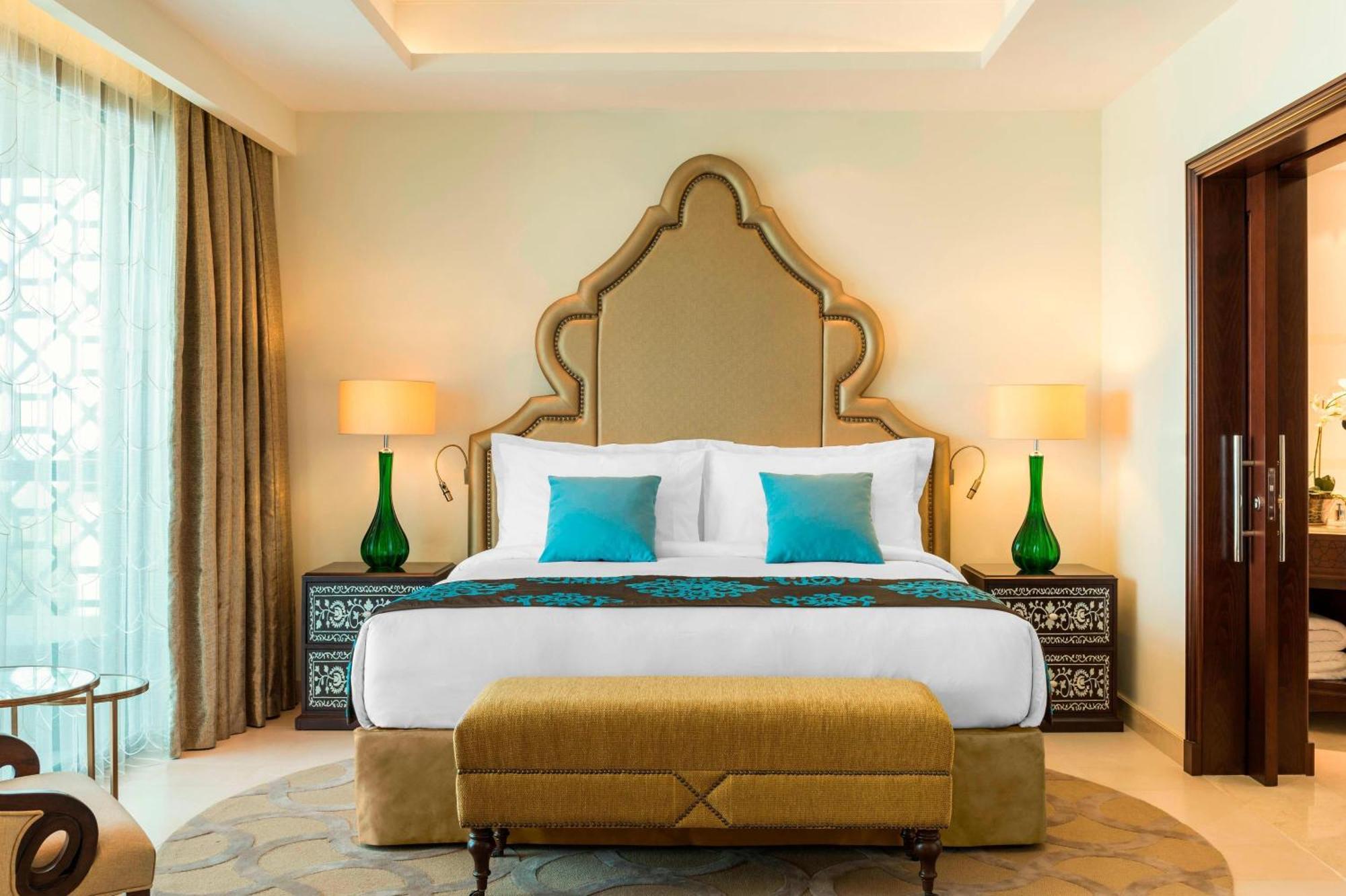阿扎曼萨雷度假酒店-奢华精选 阿吉曼 外观 照片 A bedroom at the Jumeirah Emirates Towers Hotel
