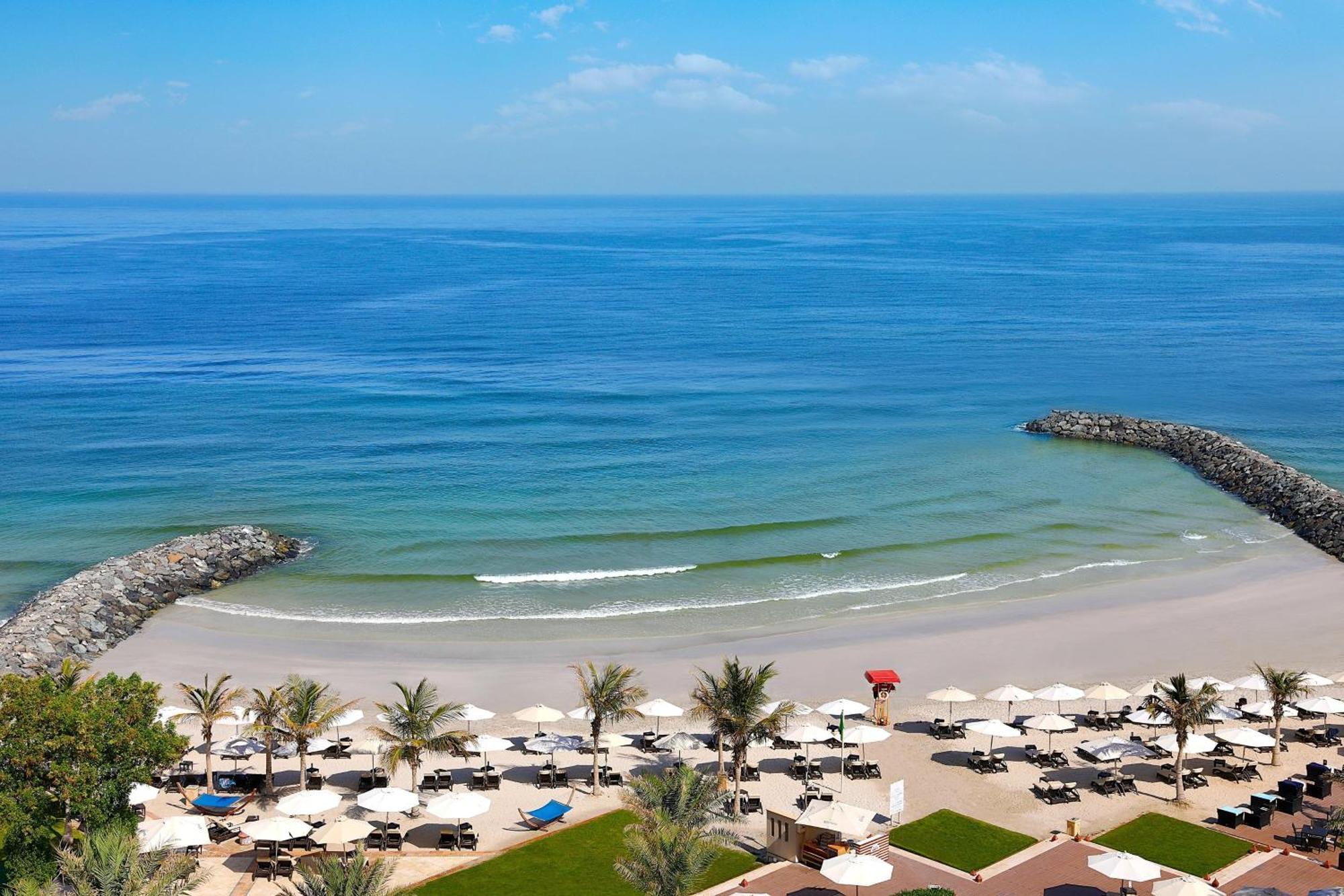 阿扎曼萨雷度假酒店-奢华精选 阿吉曼 外观 照片 Beach at the Jumeirah Beach Hotel