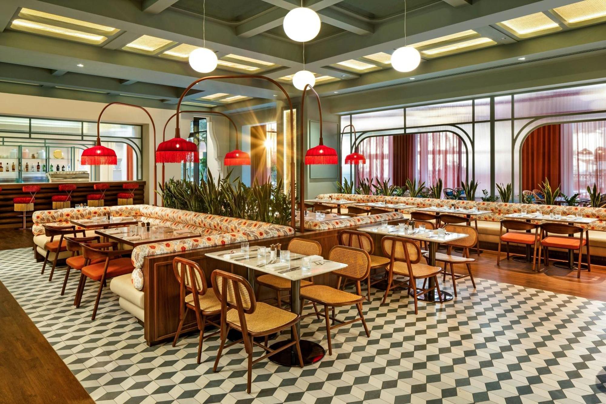 阿扎曼萨雷度假酒店-奢华精选 阿吉曼 外观 照片 Interior of the restaurant